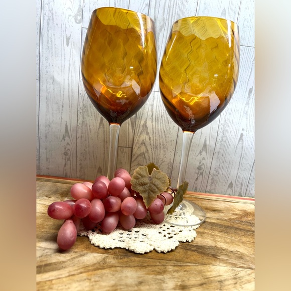 VINTAGE AMBER OPTIC SWIRL - CLEAR BASE WINE GLASSES set of 2 - Picture 1 of 9